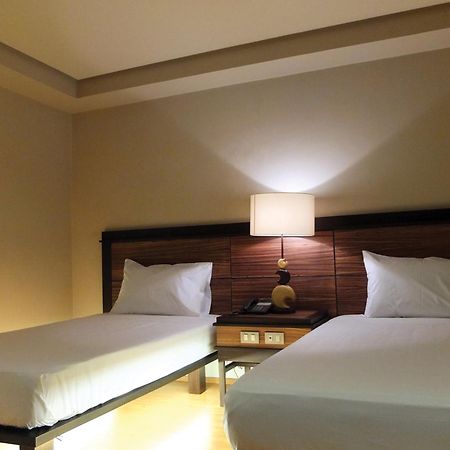 Soleste Suites Quezon City Eksteriør billede