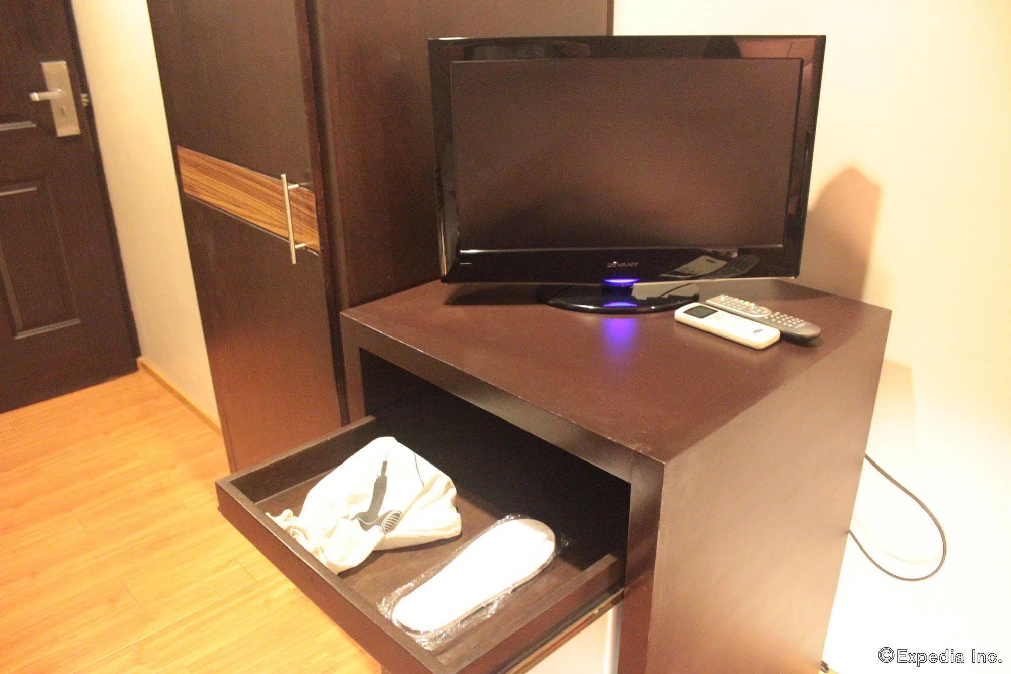Soleste Suites Quezon City Eksteriør billede