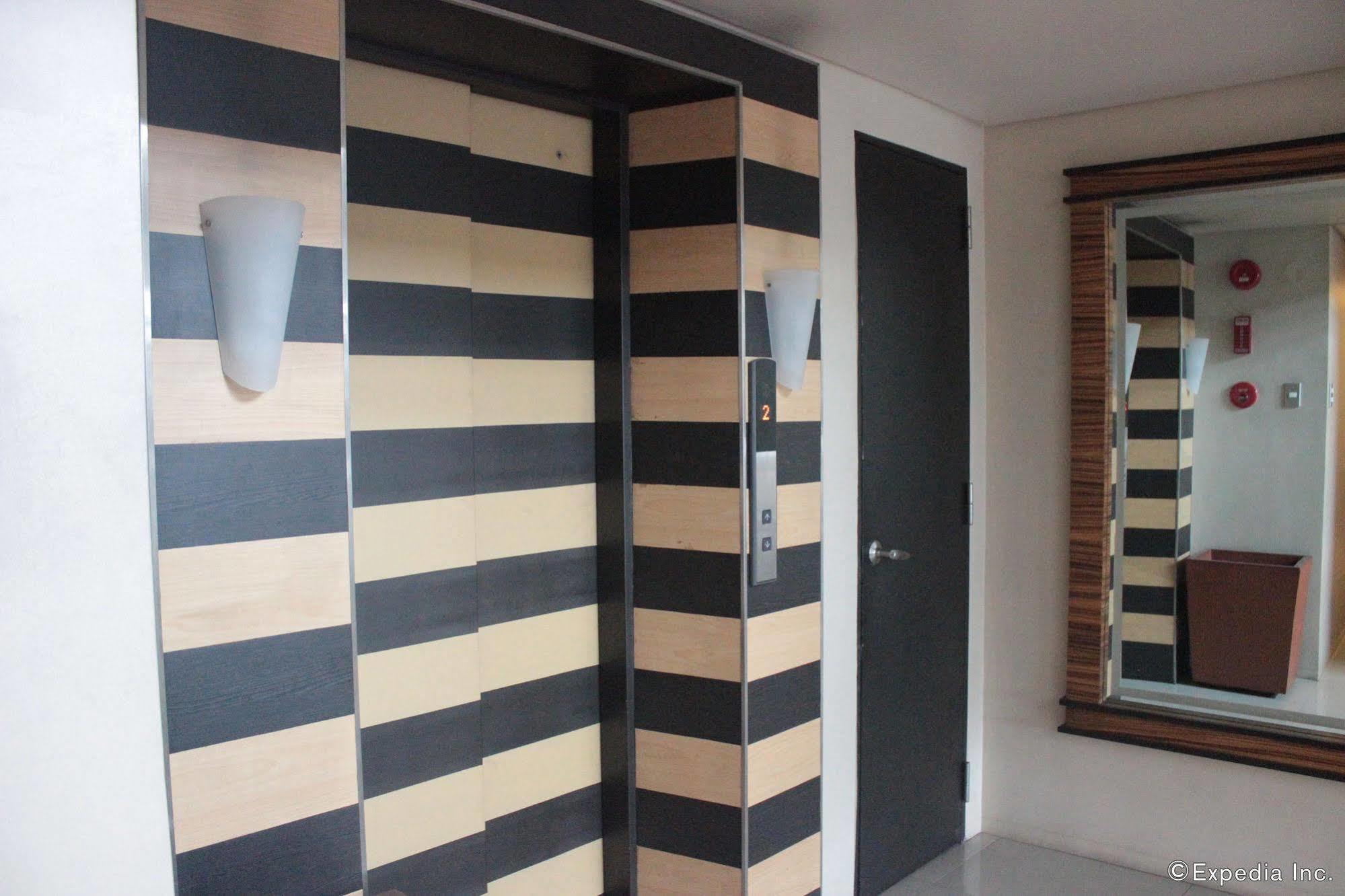 Soleste Suites Quezon City Eksteriør billede