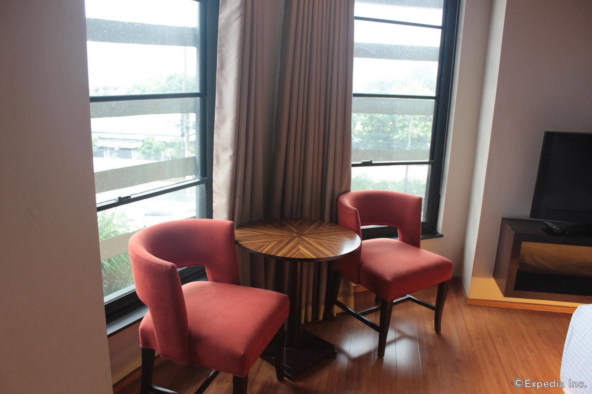 Soleste Suites Quezon City Eksteriør billede