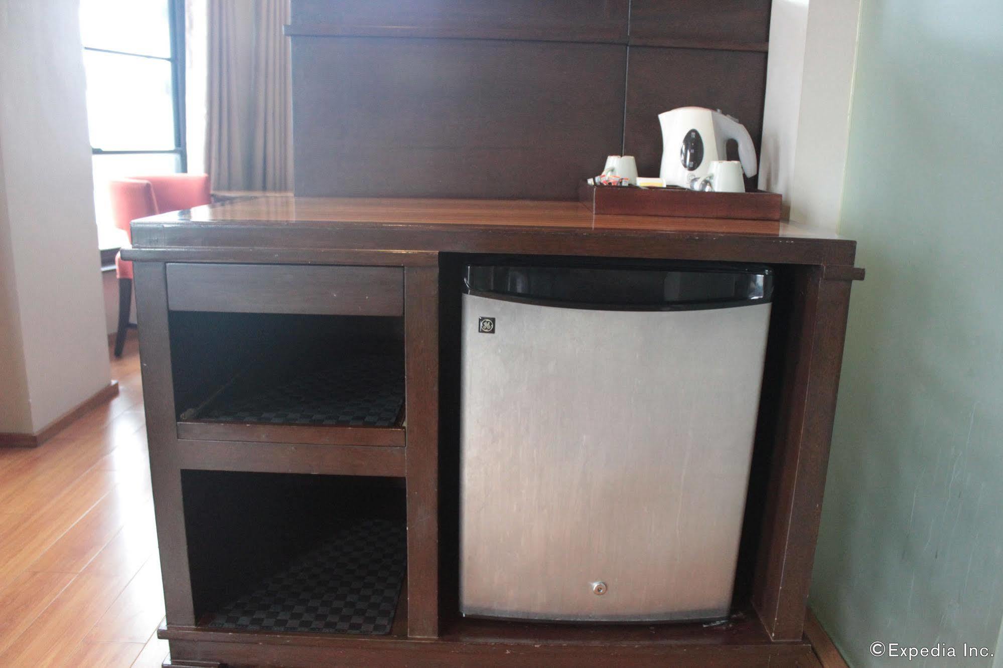 Soleste Suites Quezon City Eksteriør billede