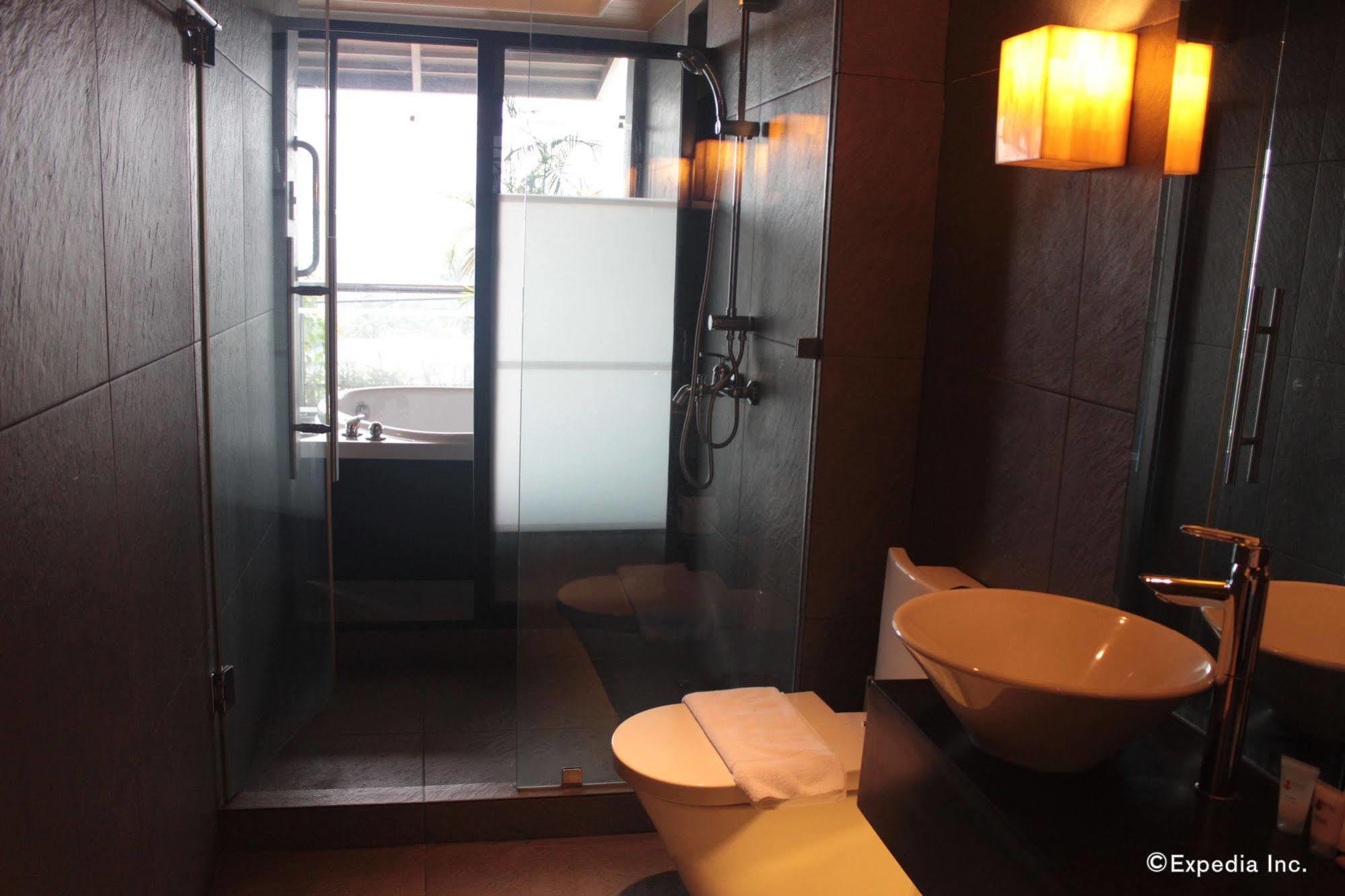 Soleste Suites Quezon City Eksteriør billede