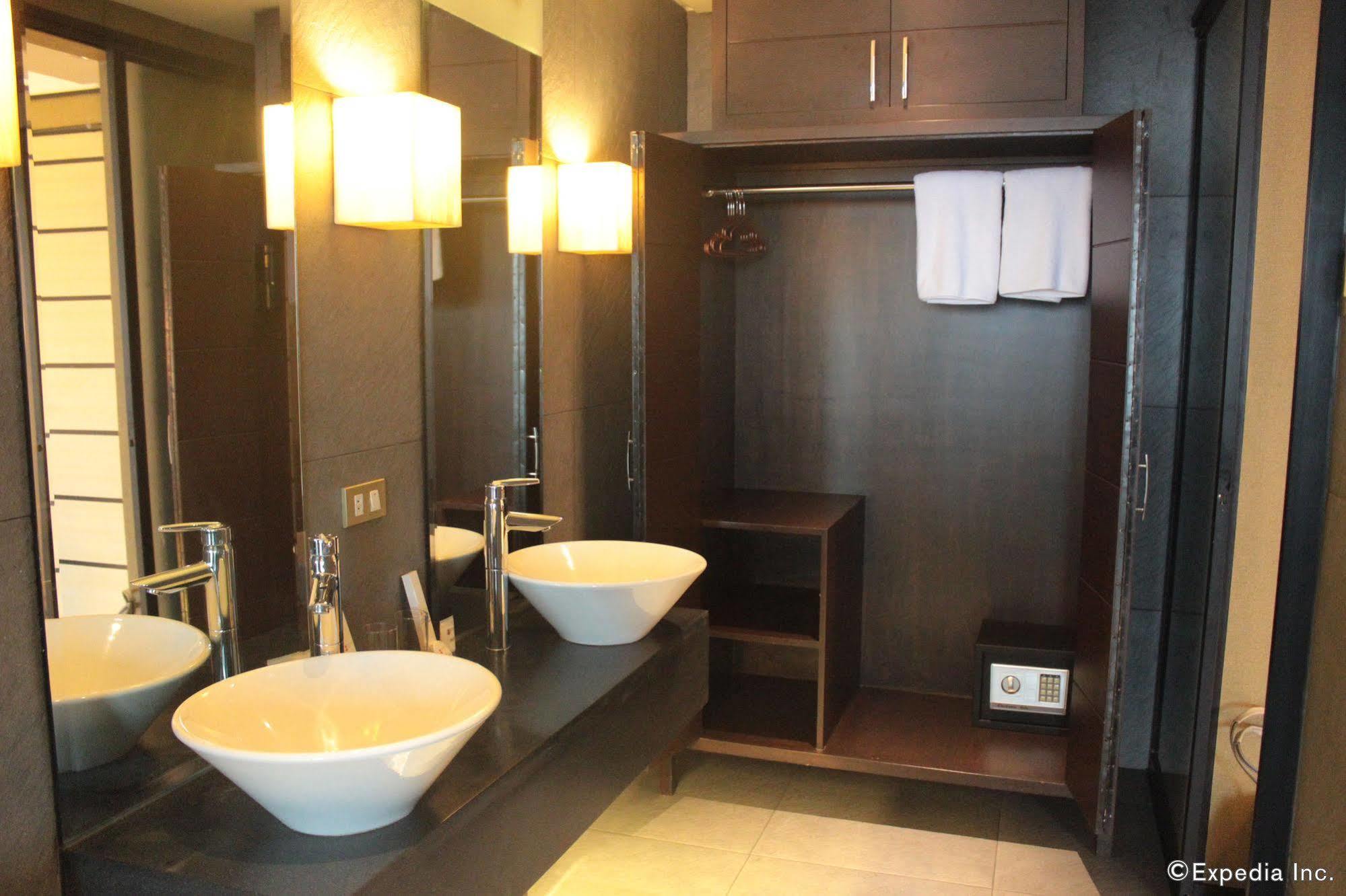 Soleste Suites Quezon City Eksteriør billede