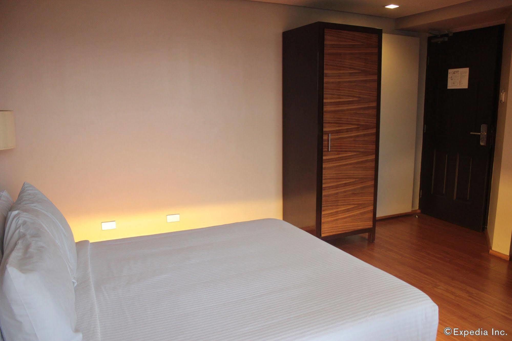 Soleste Suites Quezon City Eksteriør billede